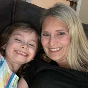 Meet your Posher, Brooke